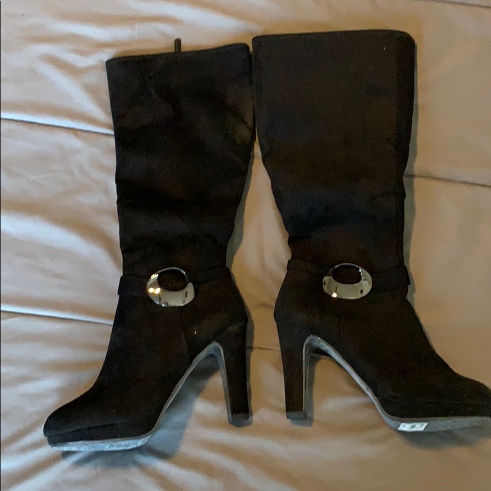 Black boots